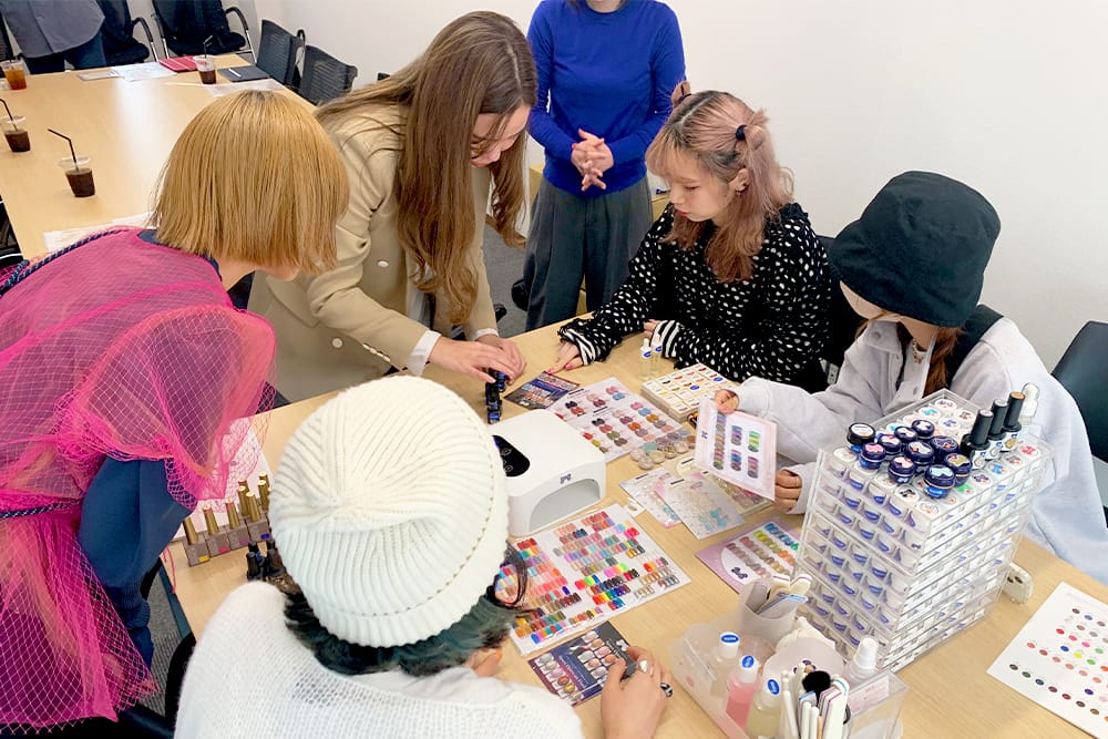231108_nail_fellowship_2.jpg